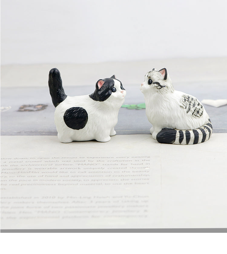 Little Guardian – Minimalist Artisan Ceramic Cat Figurine, Hand-Painted with Care
