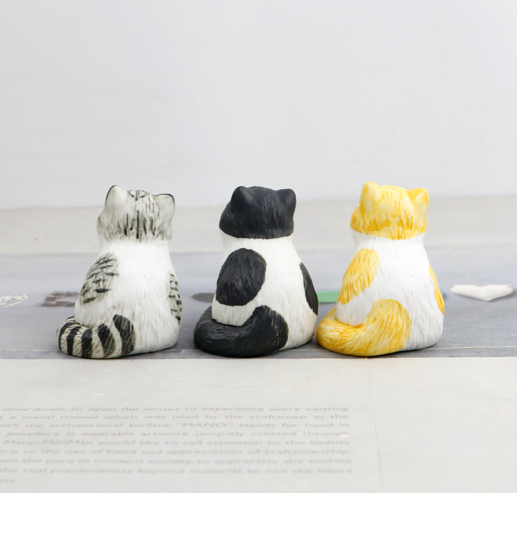 Little Guardian – Minimalist Artisan Ceramic Cat Figurine, Hand-Painted with Care