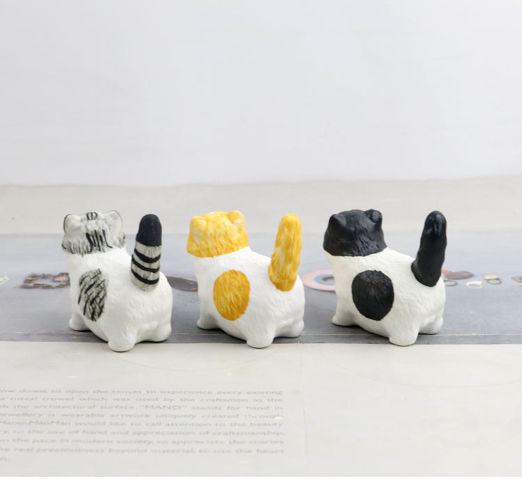 Little Guardian – Minimalist Artisan Ceramic Cat Figurine, Hand-Painted with Care