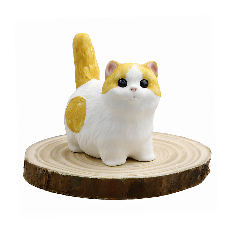 Little Guardian – Minimalist Artisan Ceramic Cat Figurine, Hand-Painted with Care